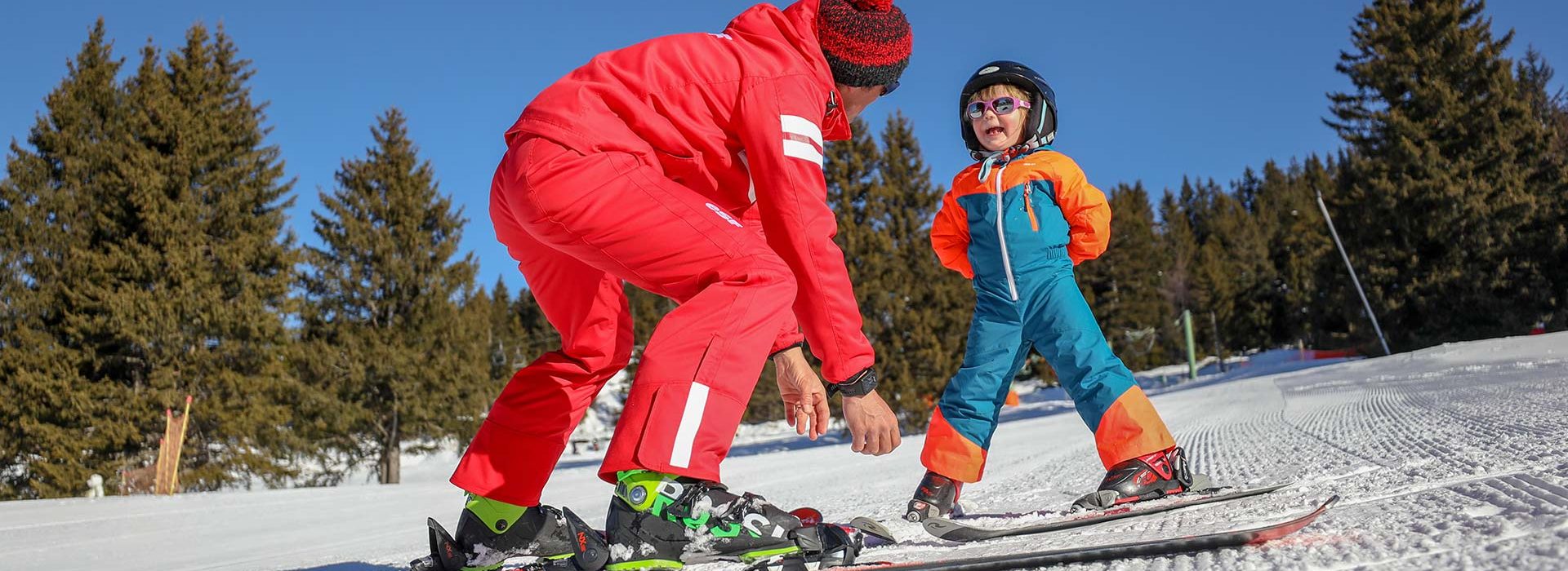 enfant débutant ski alpin